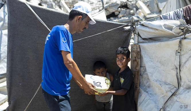 Gaza : 23 000 repas chauds dans les camps de déplacés
